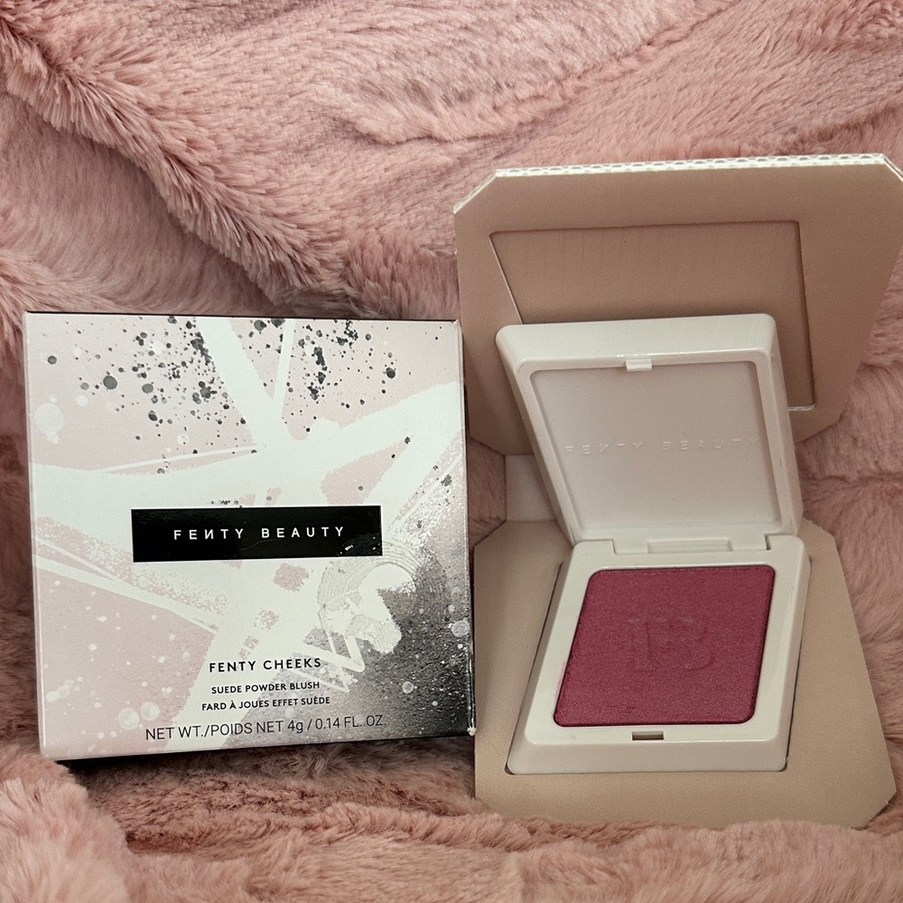 Fenty Beauty Fenty Cheeks Suede Powder Blush in Wattabrat NIB